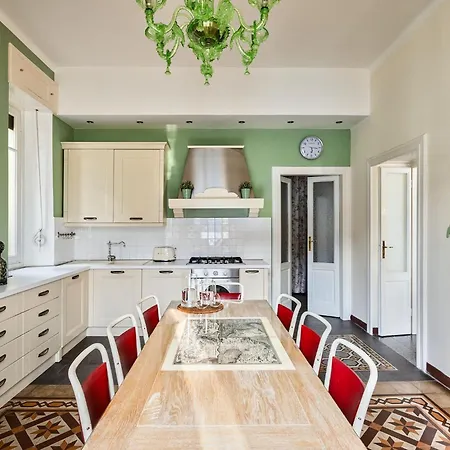 Angela Maria - By Lovecomo Holiday home Brienno